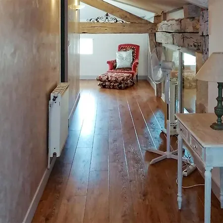 Lovely In Castelnau-sur-Gupie