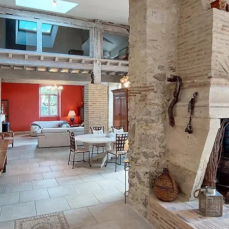 Cozy Home In Castelnau-Sur-Gupie בית נופש Castelnau-sur-Gupie